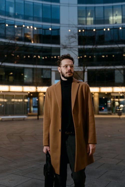 How to Choose a Perfect Men’s Winter Overcoat?