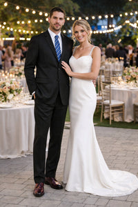 (34R, 38L, 42R, 44R) Regular Fit 2 Piece Black Suit