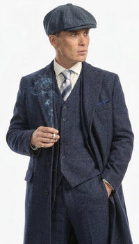 Men’s Navy Blue Herringbone Tweed 1920s 3 Piece Suit with Overcoat – Vintage Peaky Blinder Style Formal Suit Set with Blazer, Waistcoat + Overcoat + Hat