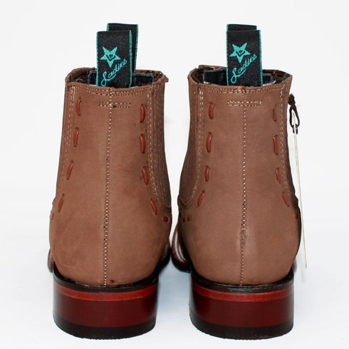 Botines Charros de Gamuza Punta Cuadrada para Mujer Color Taupe LAB-32B6361