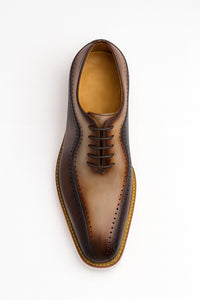 Carrucci Stylish Two-Tone Brogue Oxford