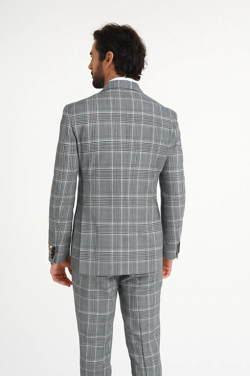 Classic Fit in Black and White Plaid Color by Rossiman