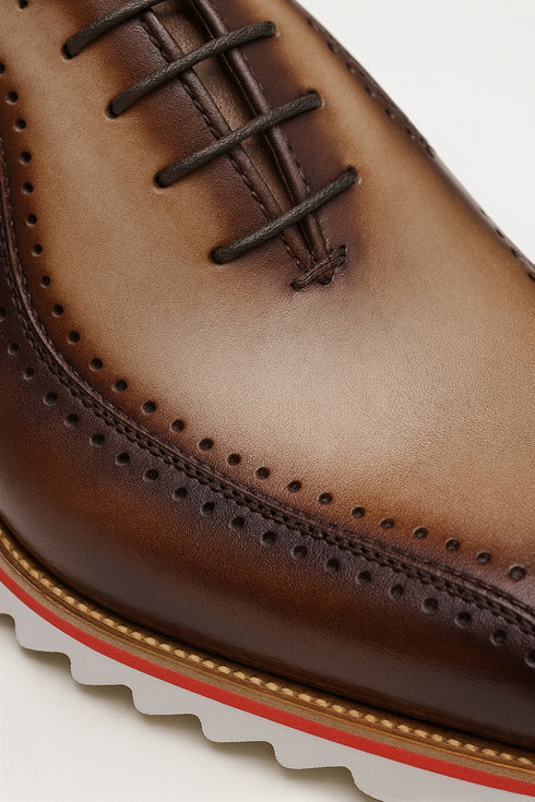Stylish Two-Tone Brogue Oxford