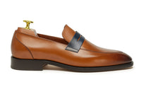 Carrucci Mens Penny Loafer in Contrast Strap