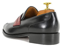 Carrucci Mens Penny Loafer in Contrast Strap