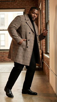 Men’s Black and White Plaid Wool Peacoat, Formal Winter Dress Coat for Business and Casual Wear