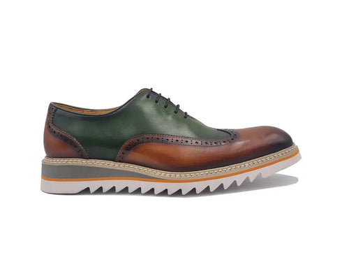 Gorgeous Two Tone Oxford Wingtip Carrucci