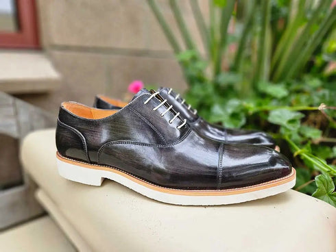 Lightweight Lace-up Cap Toe Oxford Carrucci