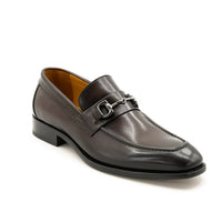 Carrucci Men's Burnished Signature Buckle Loafer