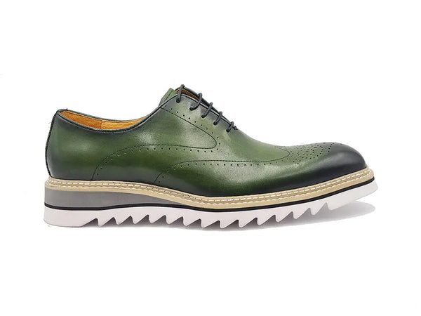 Patina Wing-tip Oxford with Medallion on Toe Carrucci