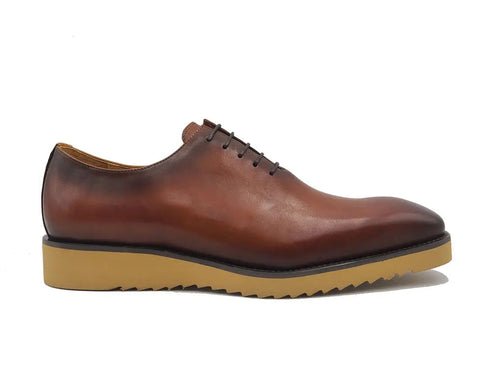 Signature Wholecut Oxford With Lightweight Sole Carrucci