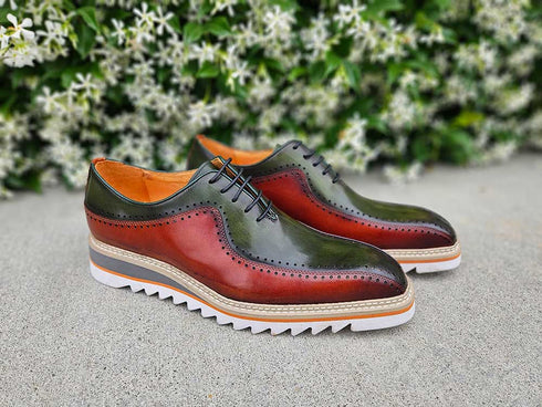 Stylish Two-Tone Brogue Oxford Carrucci