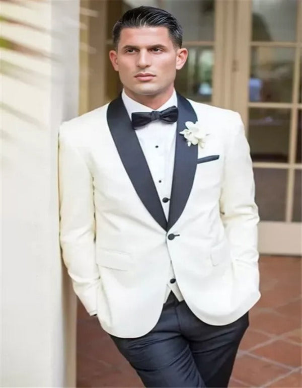 Design White Groomsmen Suits Bespoke Three Pieces Wedding Tuxedos