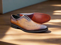 Carrucci Whole Cut Oxford with Medallions
