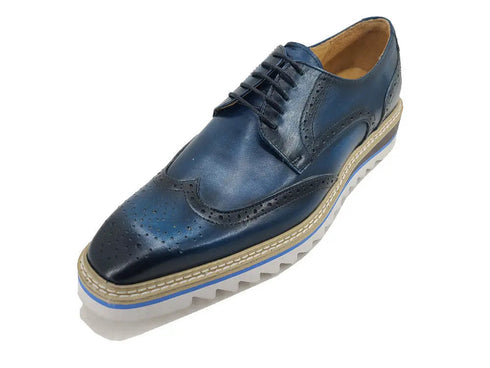 Wing-tip Blucher style Oxford with ligtweight sole