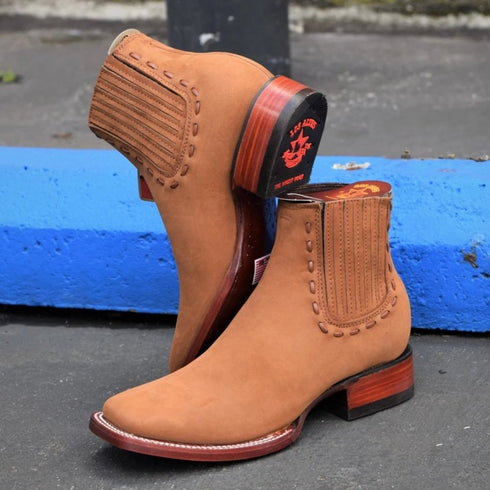 Botines Charros de Gamuza Punta Cuadrada para Mujer Color Shedron LAB-32B6350