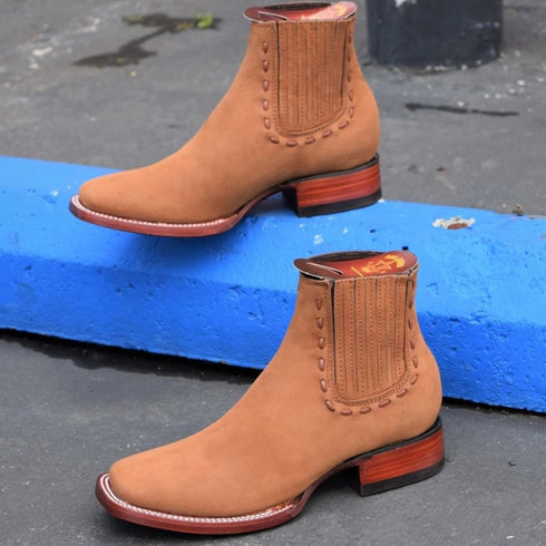 Botines Charros de Gamuza Punta Cuadrada para Mujer Color Shedron LAB-32B6350