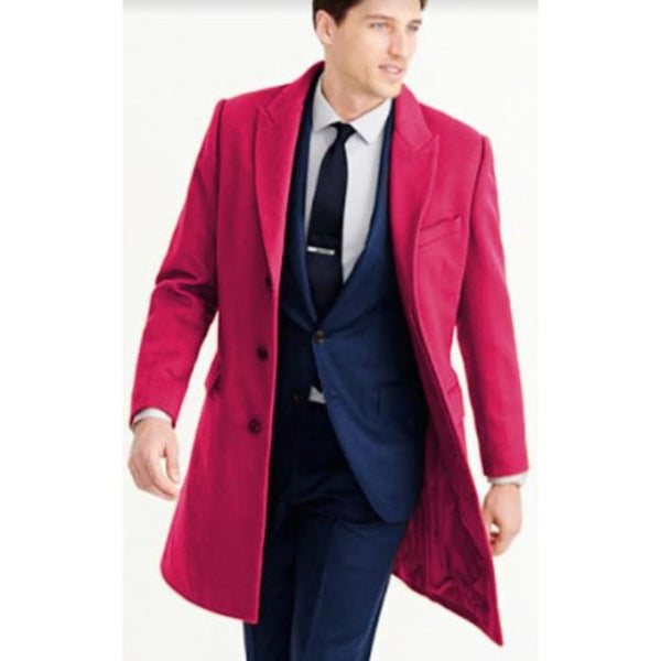 OVERCOAT THAT OFFERS A SLEEK, MODERN STYLE CARCOAT